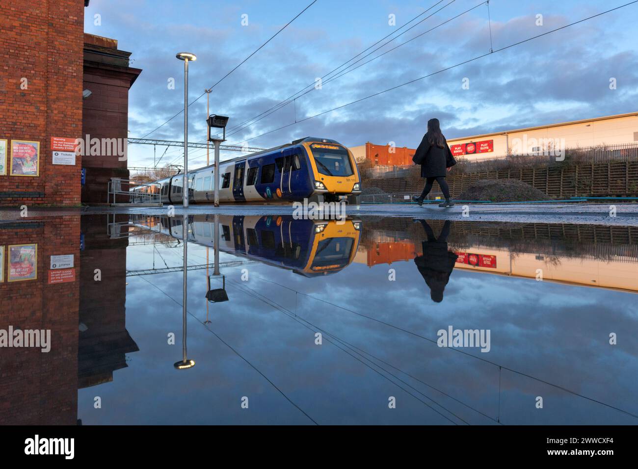 Northern Rail class 331 electric train arriving at Edge Hill railway ...