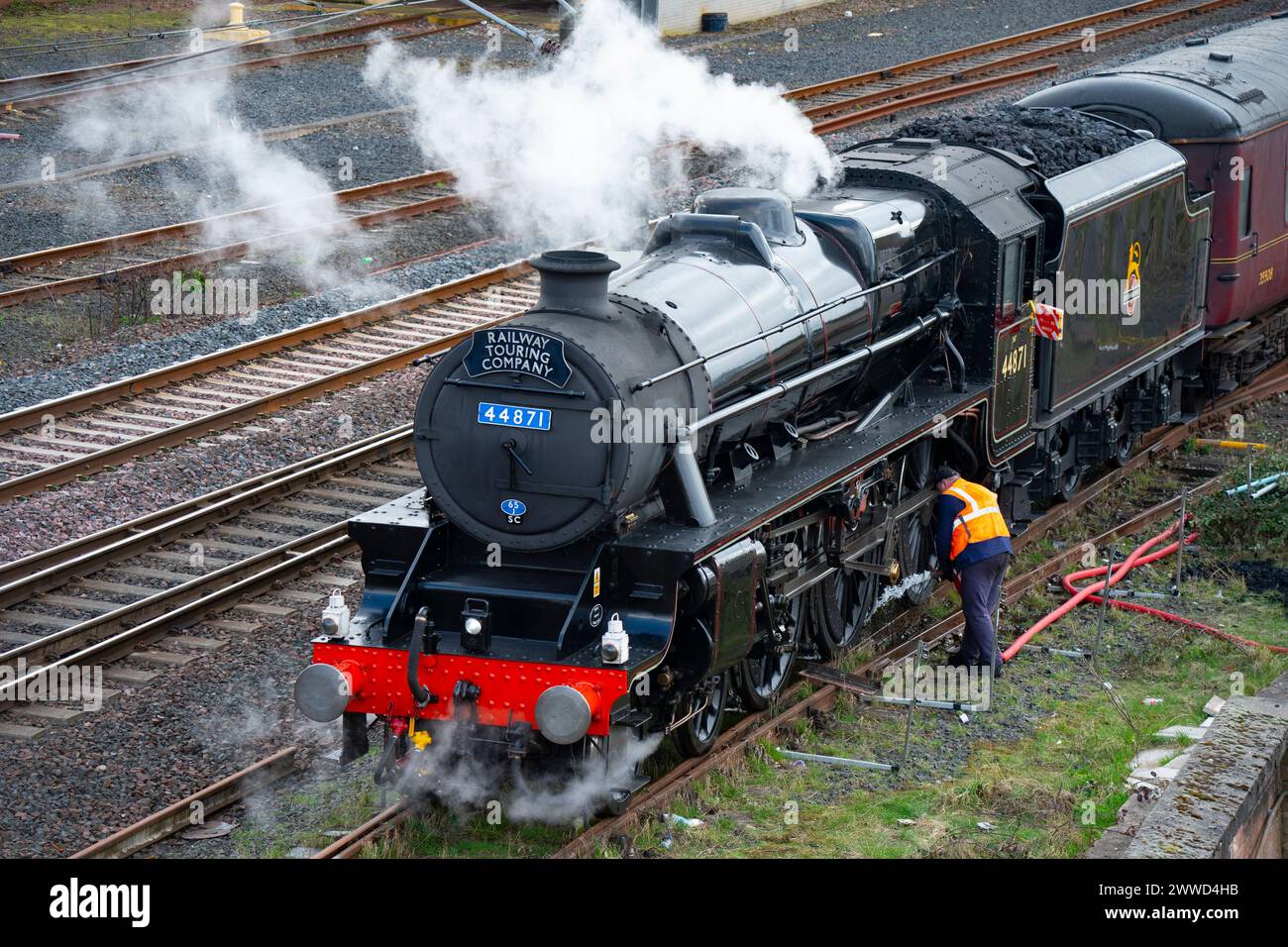 Train carrying rail traffic hi-res stock photography and images 
