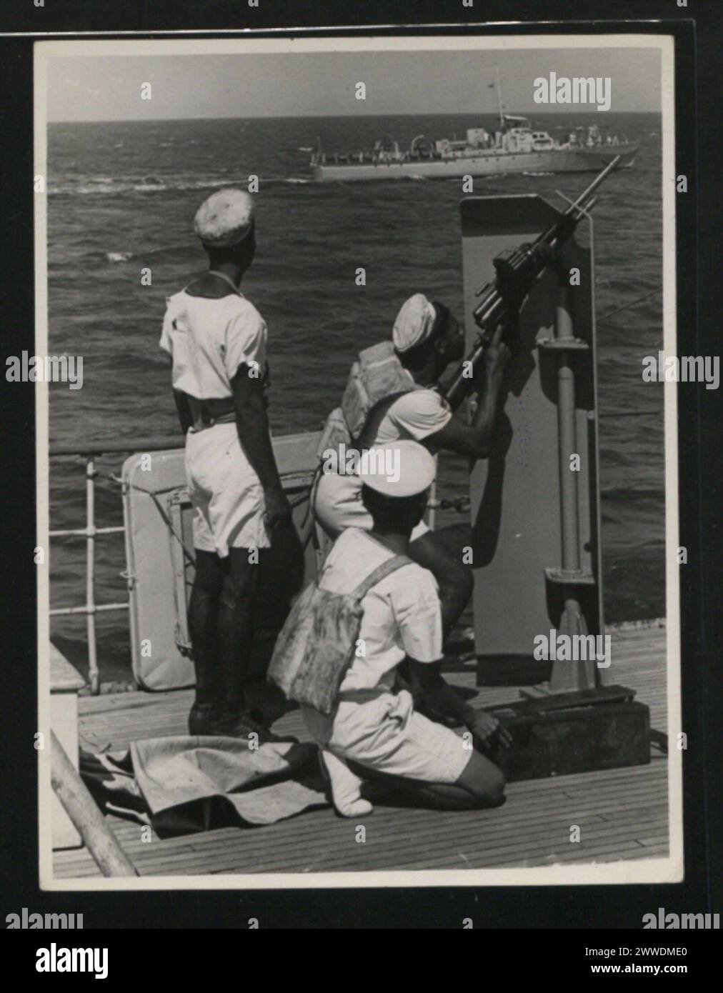 Royal navy captain hi-res stock photography and images - Alamy