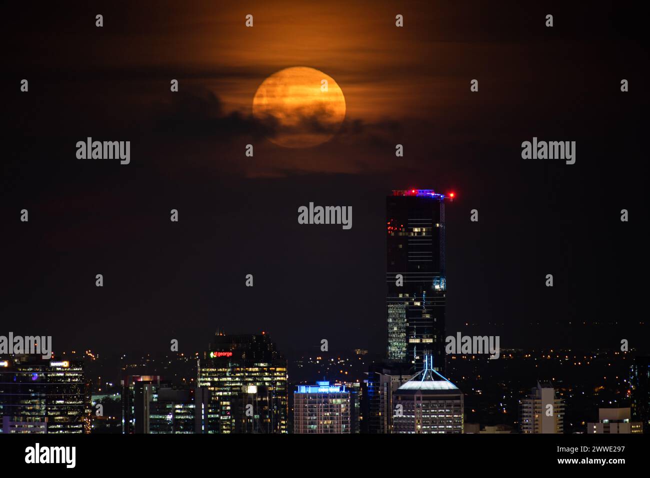 Brisbane Full Moon 2025 Aleen Aurelea