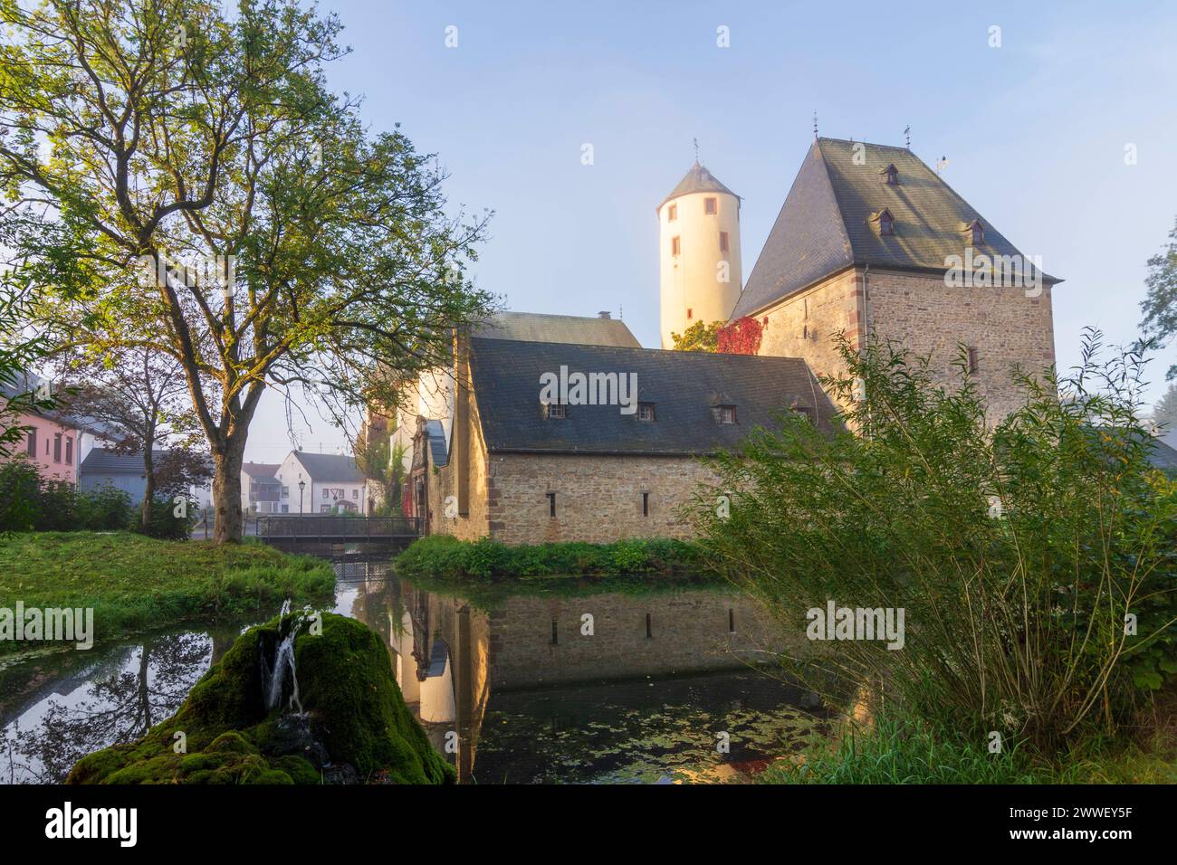 Rittersdorf Castle, river Nims Rittersdorf Eiffel Rheinland-Pfalz, Rhineland-Palat Germany Stock Photo