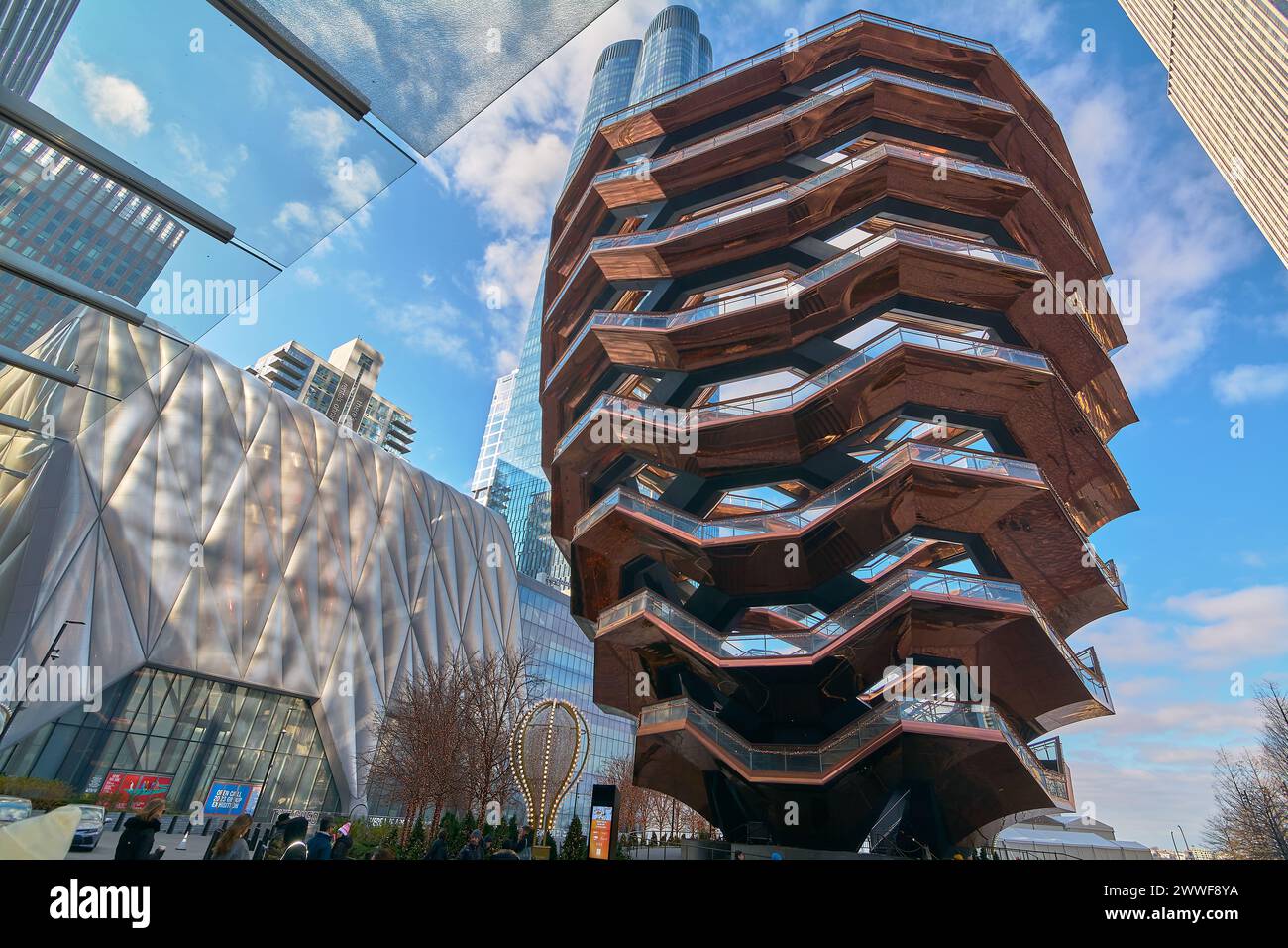 Nueva York, USA - March 23, 2024: The image captures the majesty of the Vessel, a structure that has become a symbol of architectural innovation in Ne Stock Photo