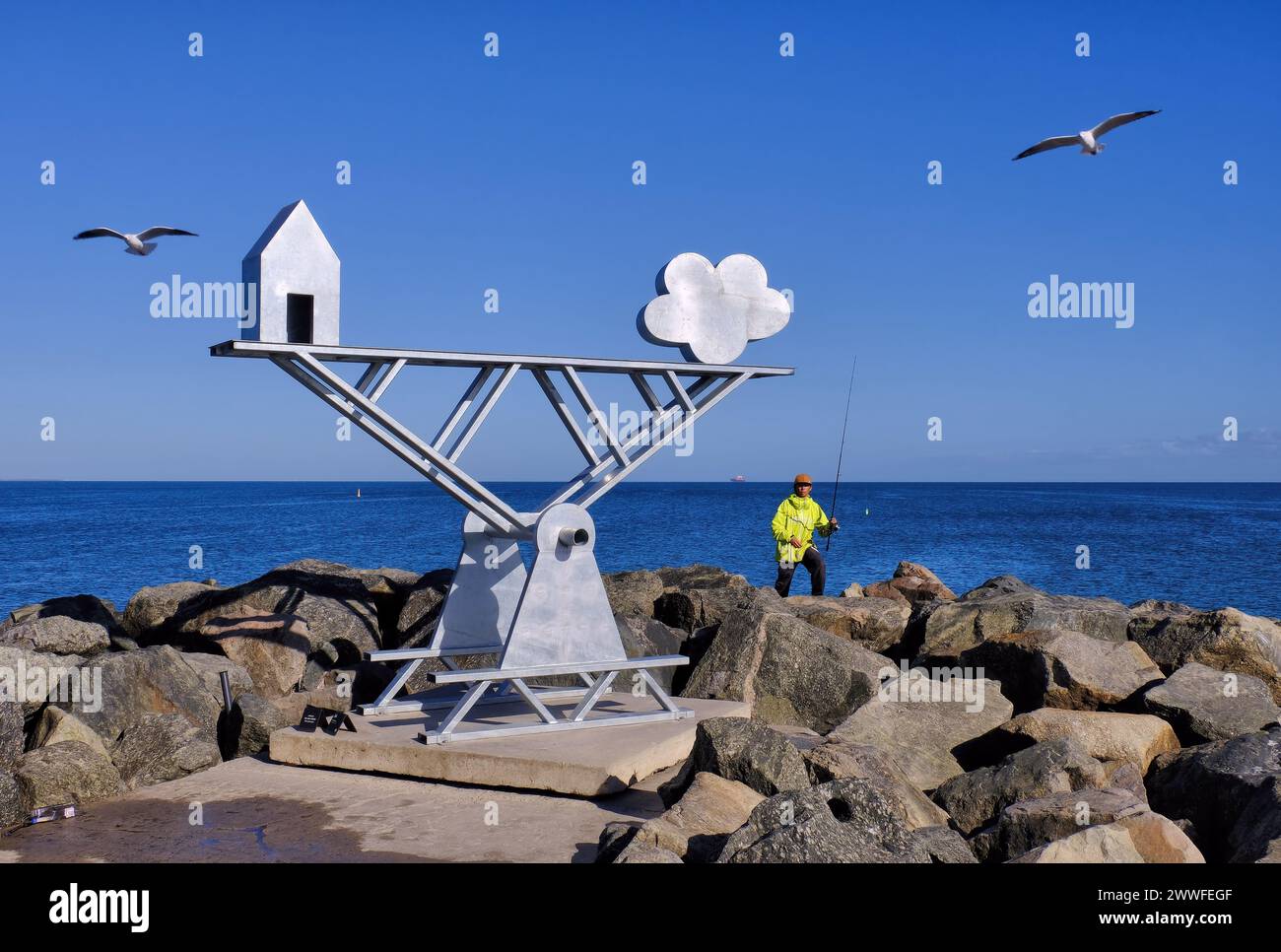 Perth Sculpture by the Sea, Cottesloe 2024: ‘A Bridge Too Far’ by Jimmy Rix, Cottesloe, Perth, Western Australia Stock Photo