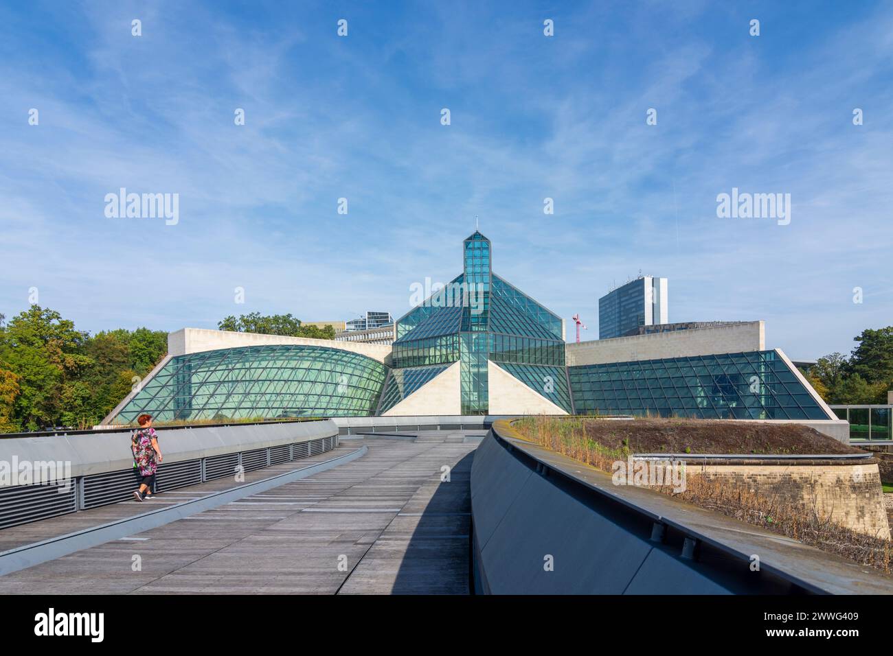 Luxembourg City (Luxemburg, Lëtzebuerg): Grand Duke Jean Museum of Modern Art (Musée d'art moderne Grand-Duc Jean), MUDAM in , Luxembourg, Luxembourg Stock Photo