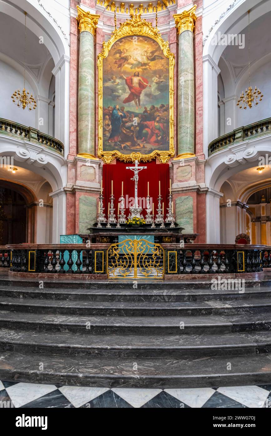 Innenansicht Kathedrale St. Trinitatis, Altar, Kirchenschiff, Dresden, Freistaat Sachsen, Deutschland mcpins *** Interior view of St. Trinitatis Cathe Stock Photo