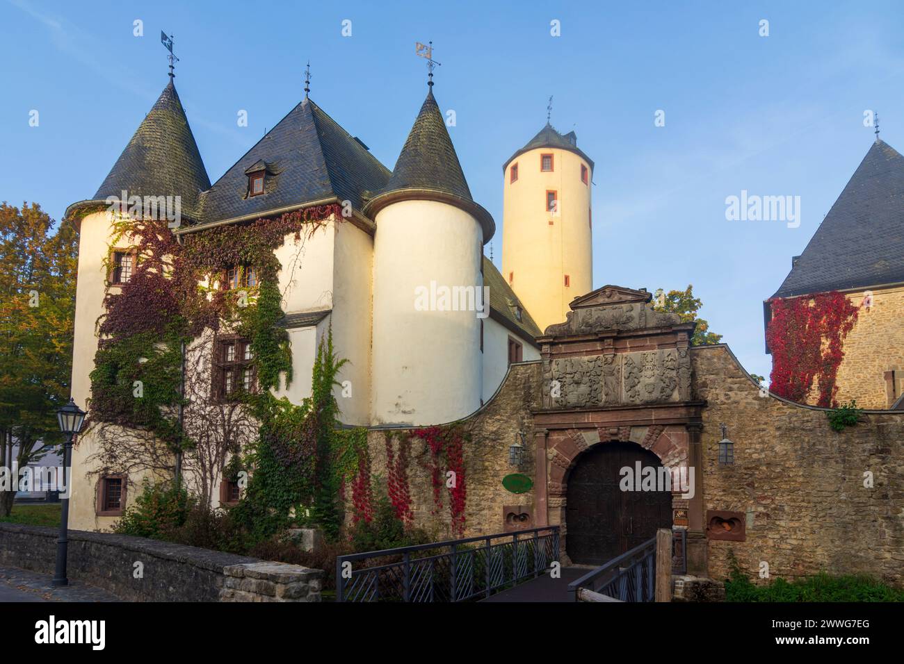 Rittersdorf: Rittersdorf Castle in Eiffel, Rheinland-Pfalz, Rhineland-Palatinate, Germany Stock Photo
