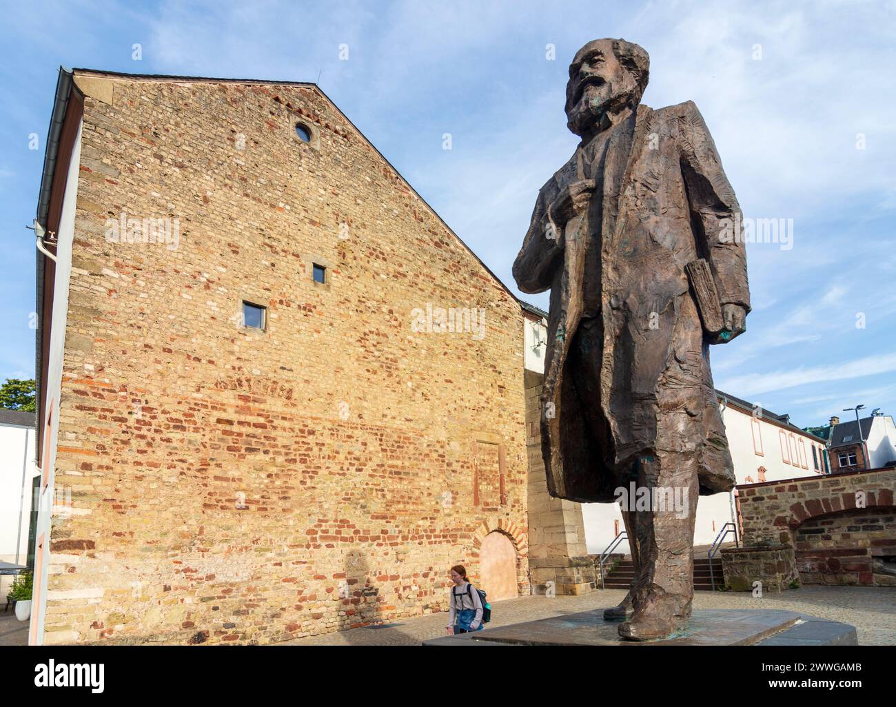 Trier: Karl Marx Statue, work of the sculptor Wu Weishan is a gift from the People's Republic of China in Mosel, Rheinland-Pfalz, Rhineland-Palatinate Stock Photo