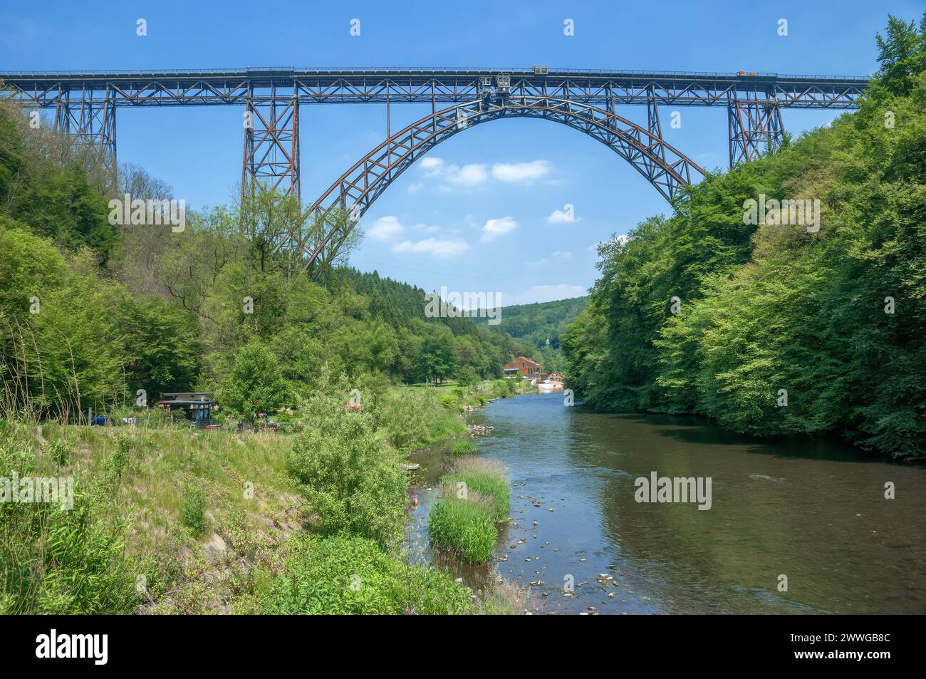 mungstener-brucke-highest-railway-bridge-hi-res-stock-photography-and