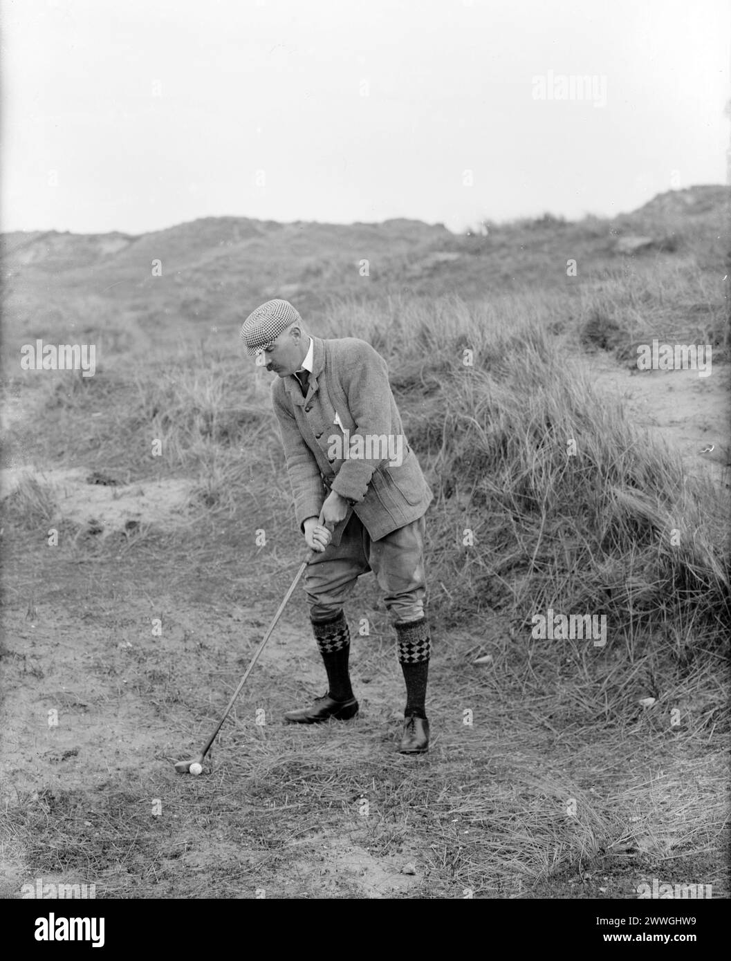 Golf clothing 1900s Black and White Stock Photos Images Alamy