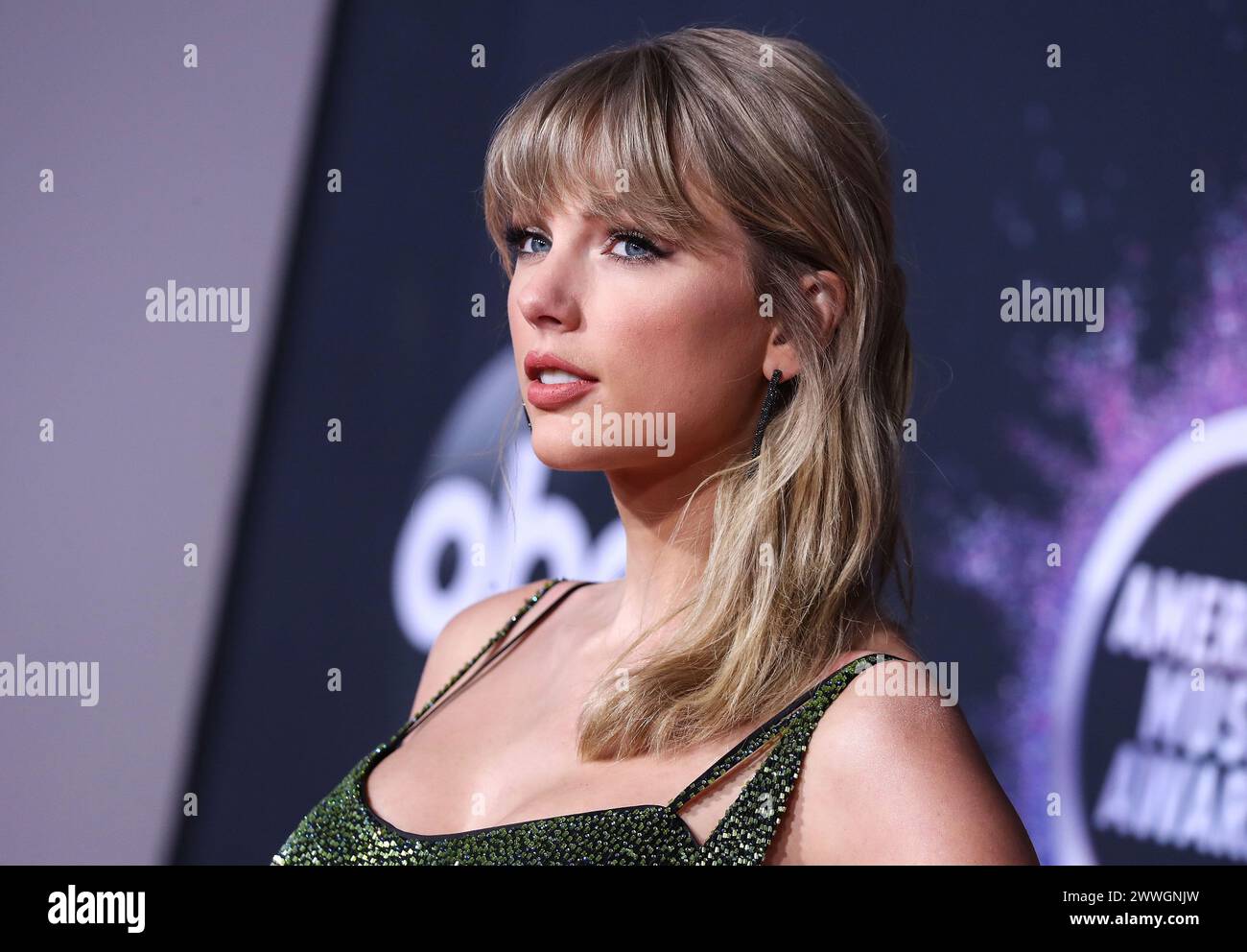 (FILE) ‘Taylor Swift: The Eras Tour' Breaks Disney+ Record as No. 1 Most-Streamed Music Film. LOS ANGELES, CALIFORNIA, USA - NOVEMBER 24: Singer Taylor Swift wearing a Julien Macdonald dress, Casadei boots, and Ofira jewelry arrives at the 2019 American Music Awards held at Microsoft Theatre L.A. Live on November 24, 2019 in Los Angeles, California, United States. (Photo by Xavier Collin/Image Press Agency) Stock Photo