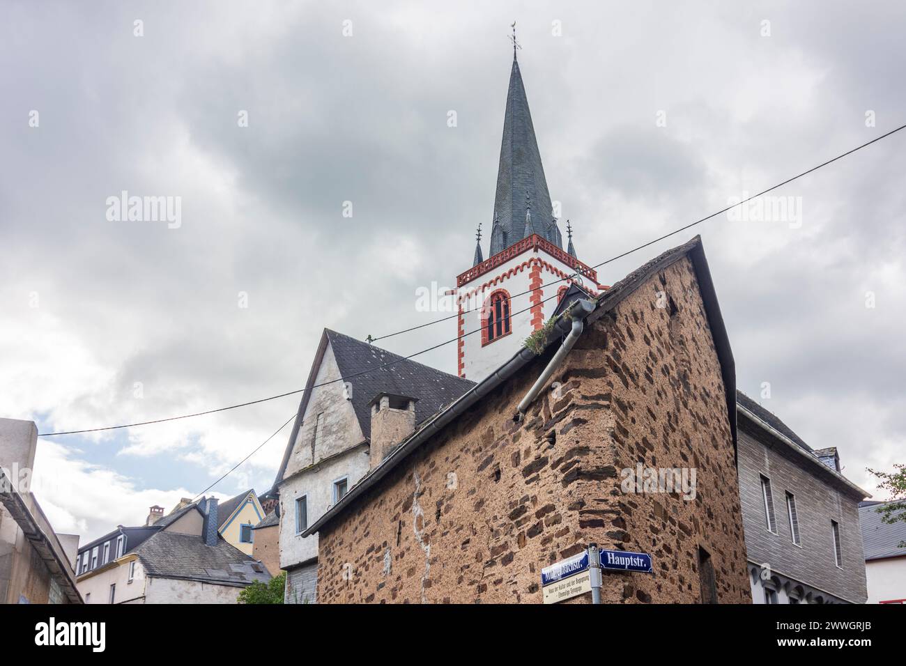 Bruttig-Fankel: church St. Margaretha in Bruttig in Mosel, Rheinland-Pfalz, Rhineland-Palatinate, Germany Stock Photo