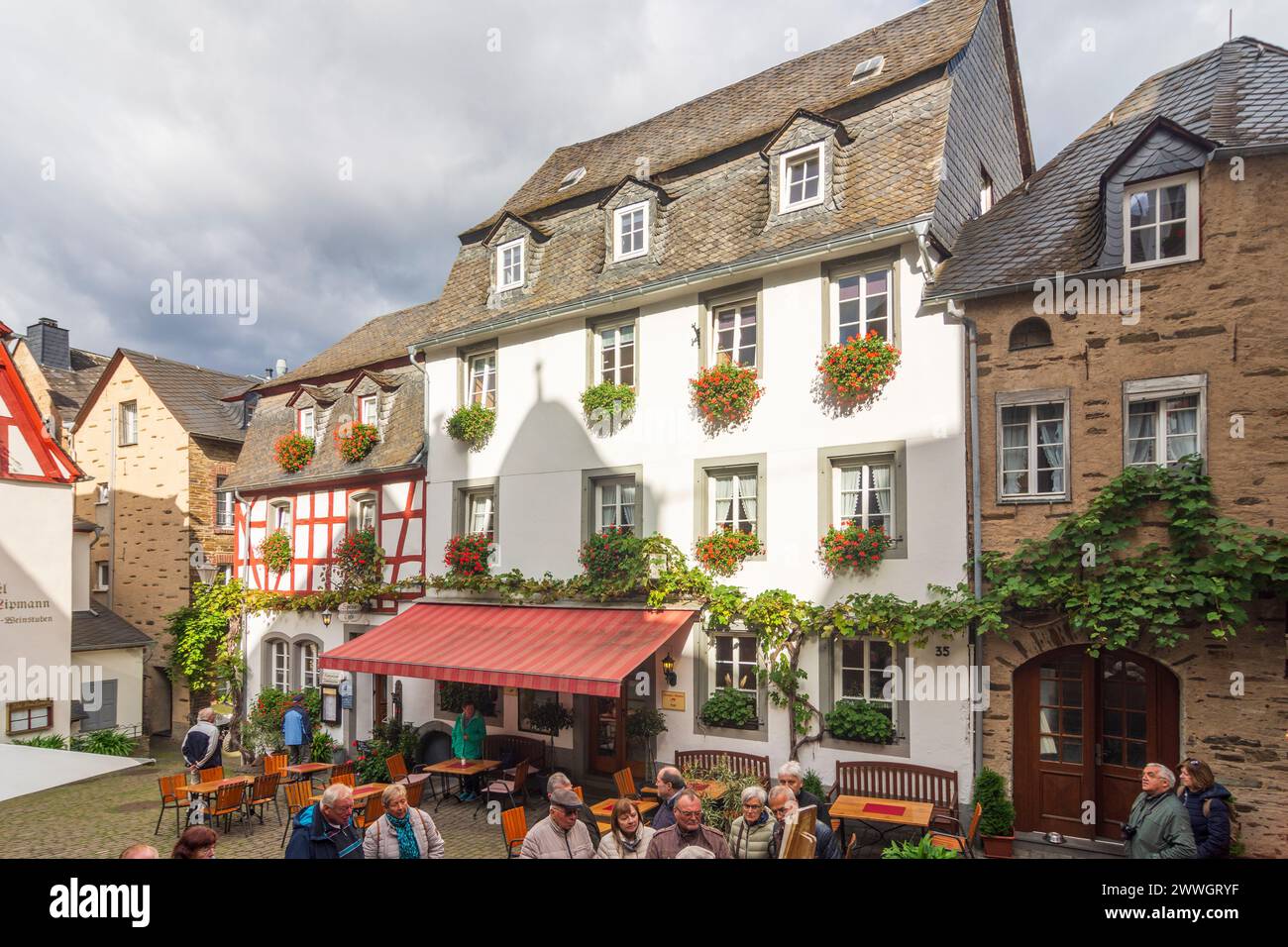 Beilstein: square Markt (Marketplace) in Mosel, Rheinland-Pfalz, Rhineland-Palatinate, Germany Stock Photo