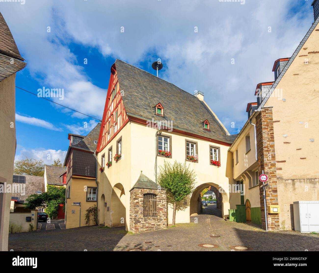 Bruttig-Fankel: Old Town Hall in Fankel in Mosel, Rheinland-Pfalz, Rhineland-Palatinate, Germany Stock Photo