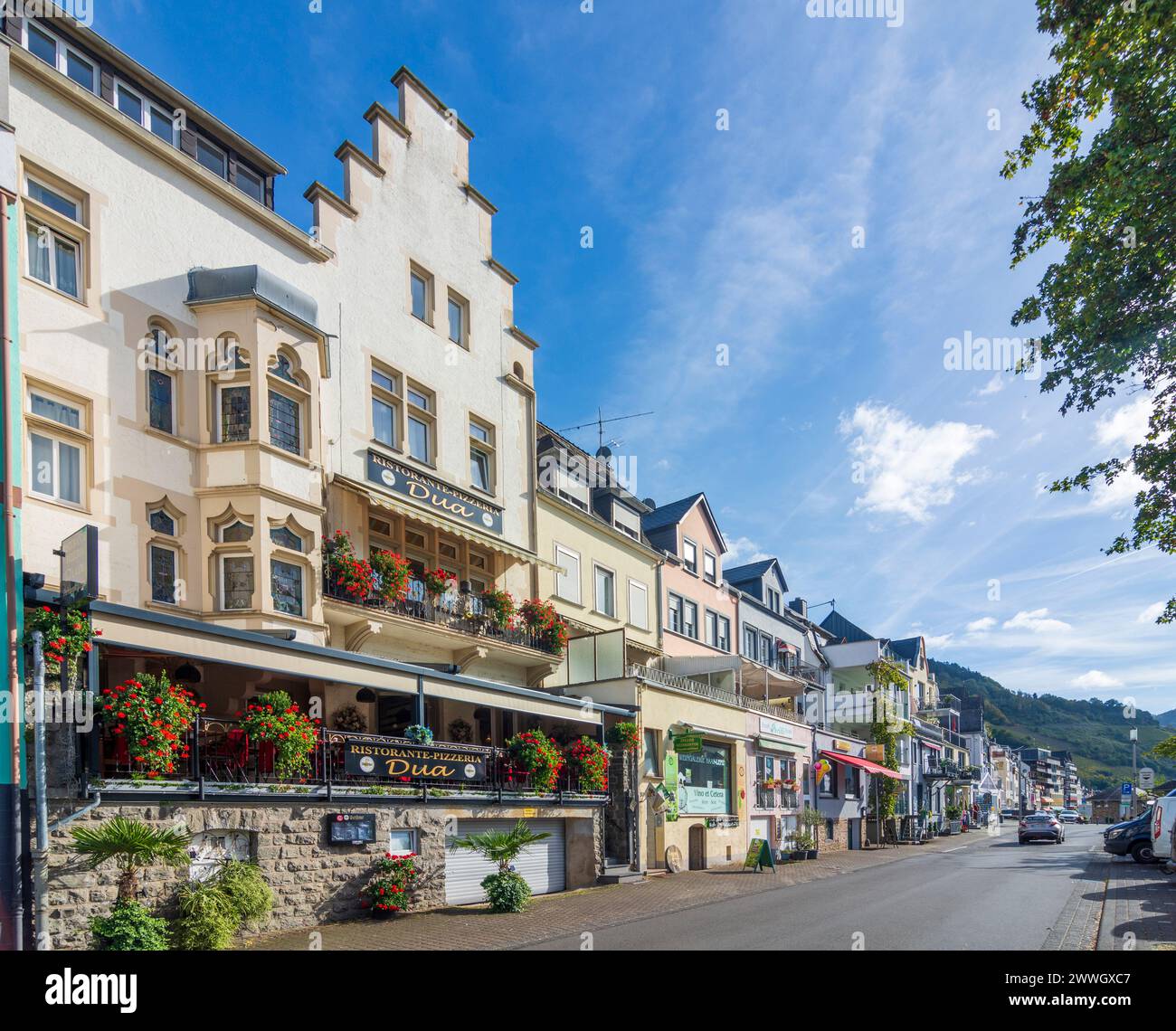 Zell: houses at promenade Moselpromenade in Mosel, Rheinland-Pfalz, Rhineland-Palatinate, Germany Stock Photo
