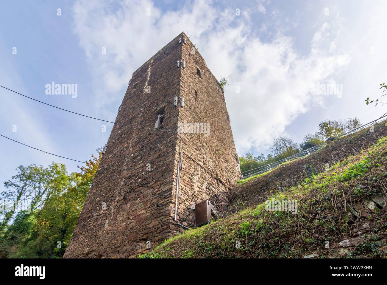 Zell: tower Viereckiger Turm in Mosel, Rheinland-Pfalz, Rhineland-Palatinate, Germany Stock Photo