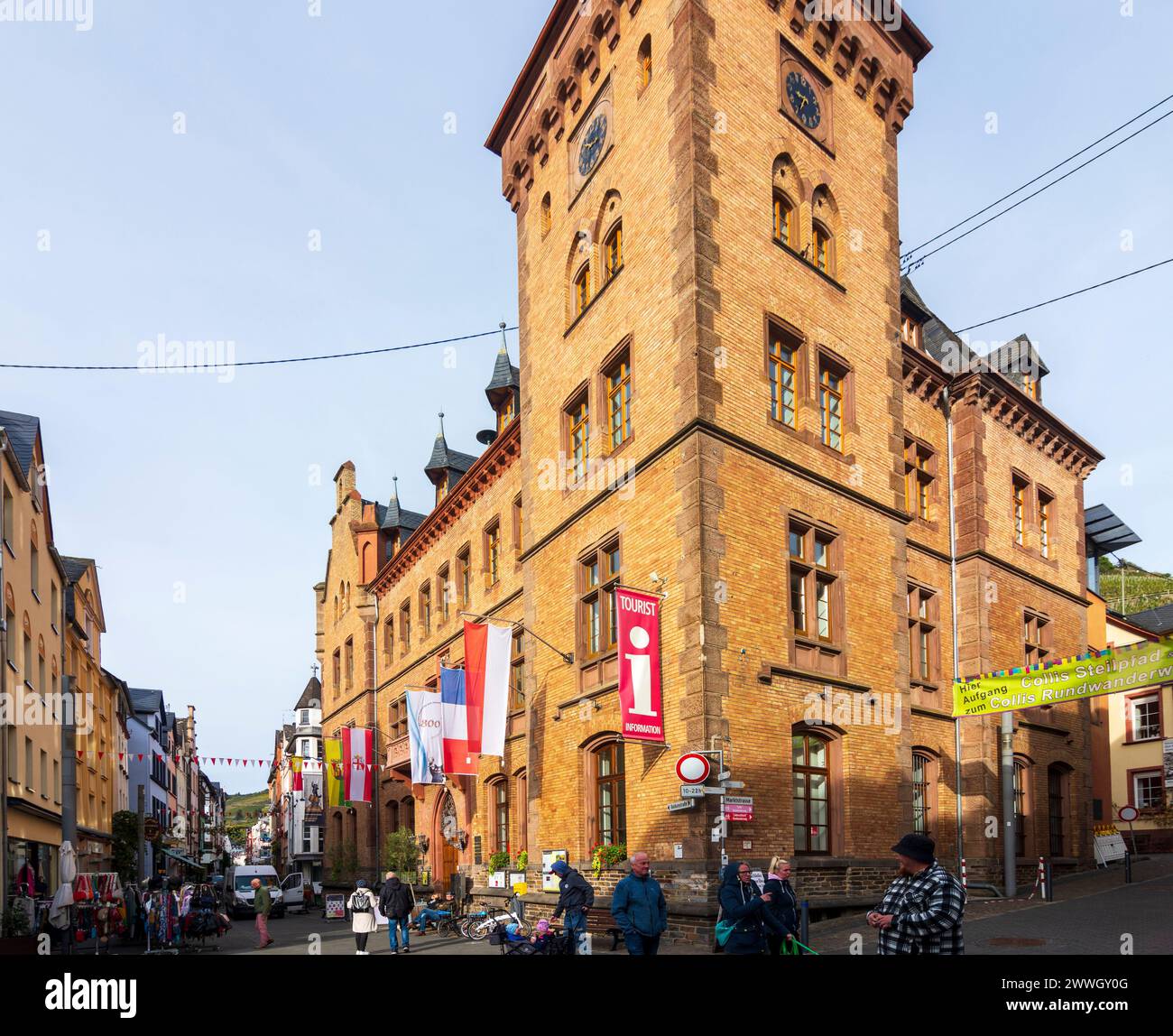 Zell: Town Hall in Mosel, Rheinland-Pfalz, Rhineland-Palatinate, Germany Stock Photo