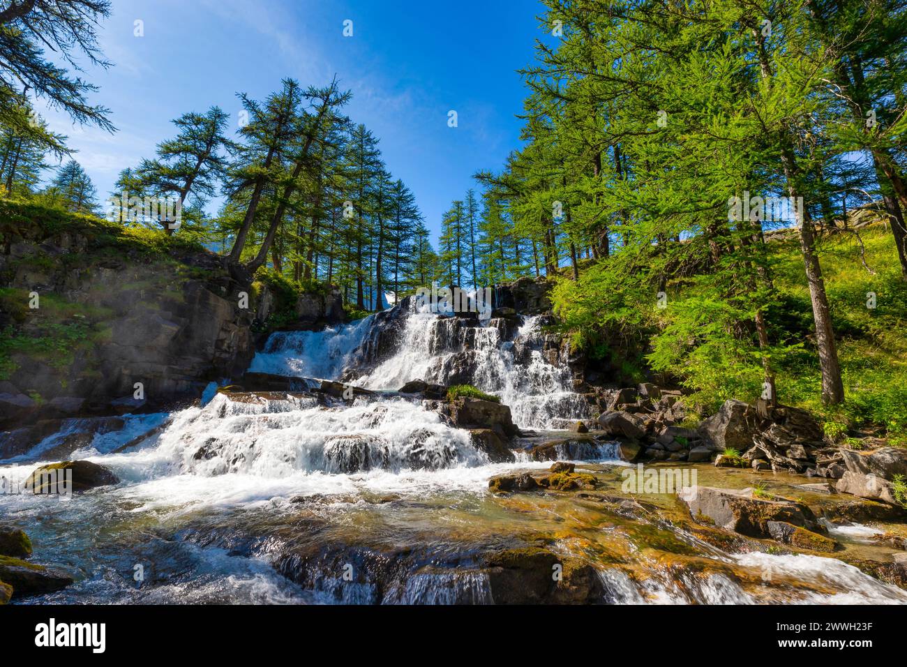 Cascade de foncouverte hi-res stock photography and images - Alamy
