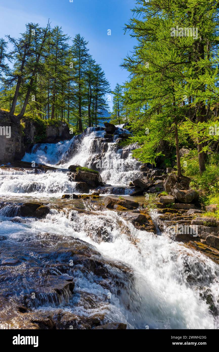 Cascade de foncouverte hi-res stock photography and images - Alamy