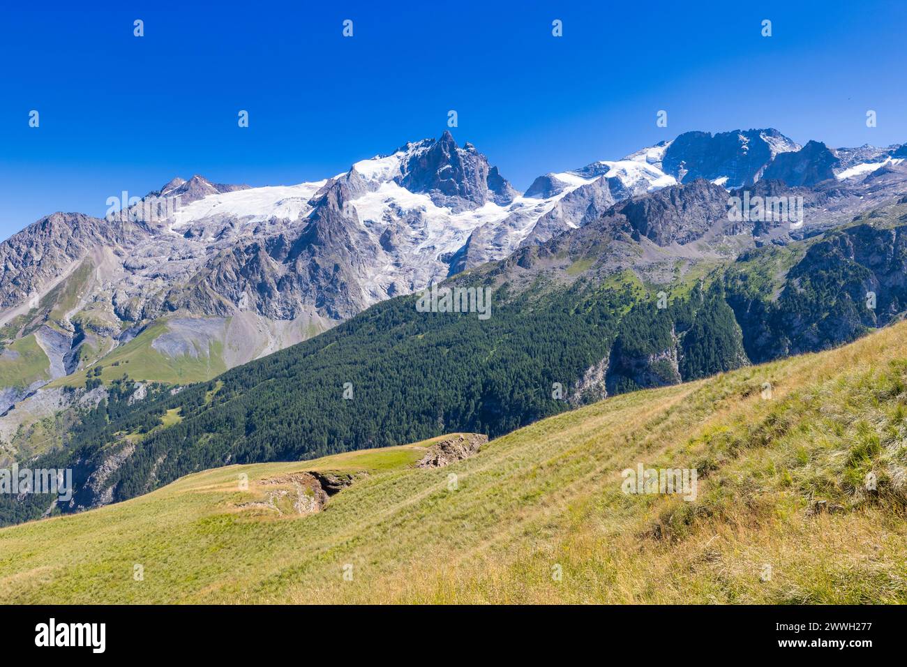 Massif de la Meije and le Râteau, Massif des Ecrins, France Stock Photo