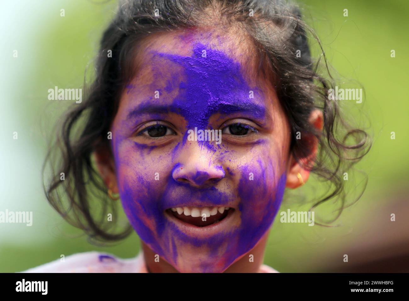 holi comes in which season