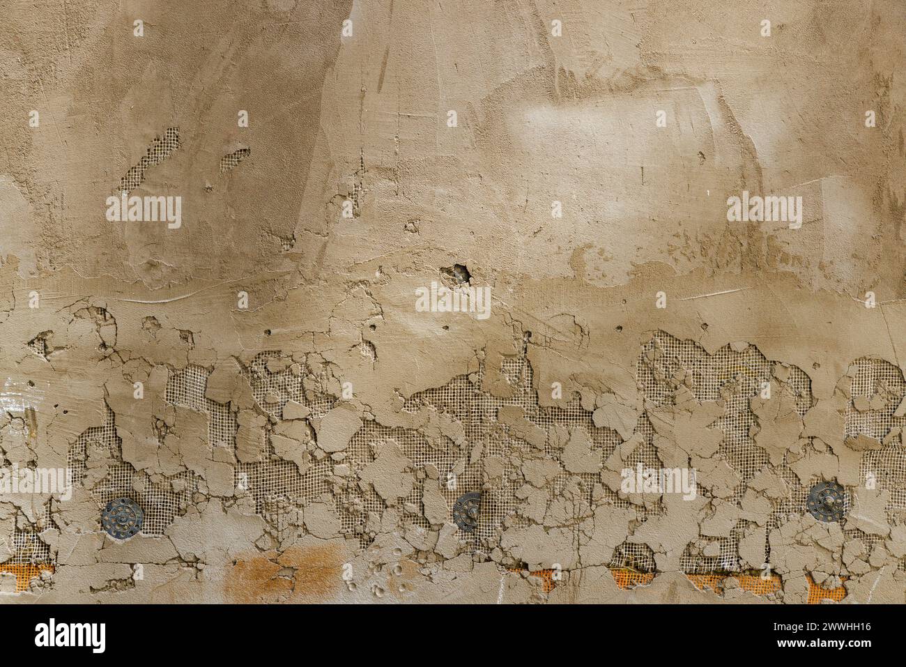 Peeling plaster wall revealing hi-res stock photography and images - Alamy