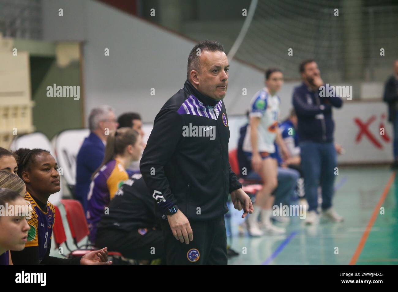 Gijón, Spain. 23rd Mar, 2024. The coach of Motive.co Gijón Balonmano La Calzada, Alfredo Rodríguez during the 22nd Matchday of the Liga Guerreras Iberdrola 2023-24 between Motive.co Gijón Balonmano La Calzada and KH-7 BM. Granollers, on March 23, 2024, at the La Arena Pavilion, in Gijón, Spain. (Photo by Alberto Brevers/Pacific Press/Sipa USA) Credit: Sipa USA/Alamy Live News Stock Photo