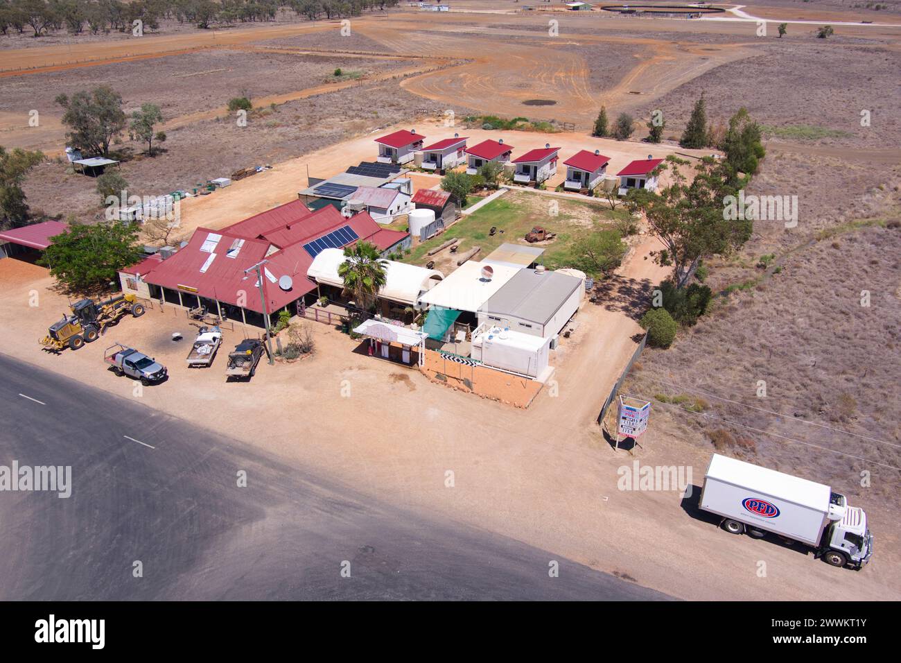 Aerial of the only hotel in the NSW/QLD border village of Hebel Queensland Australia Stock Photo