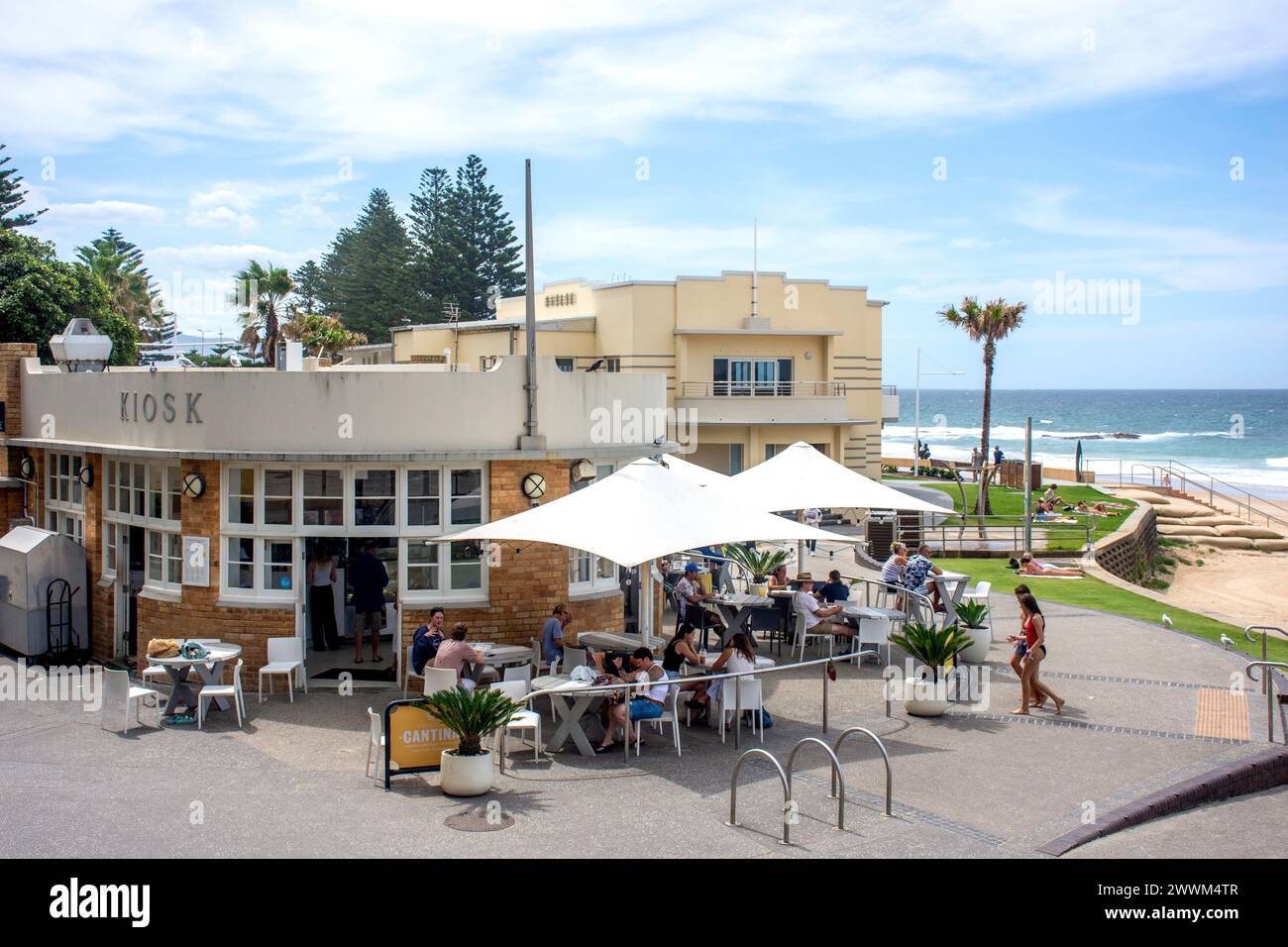 Wollongong outdoor dining parasols historic coast coastal and sl hires stock photography and