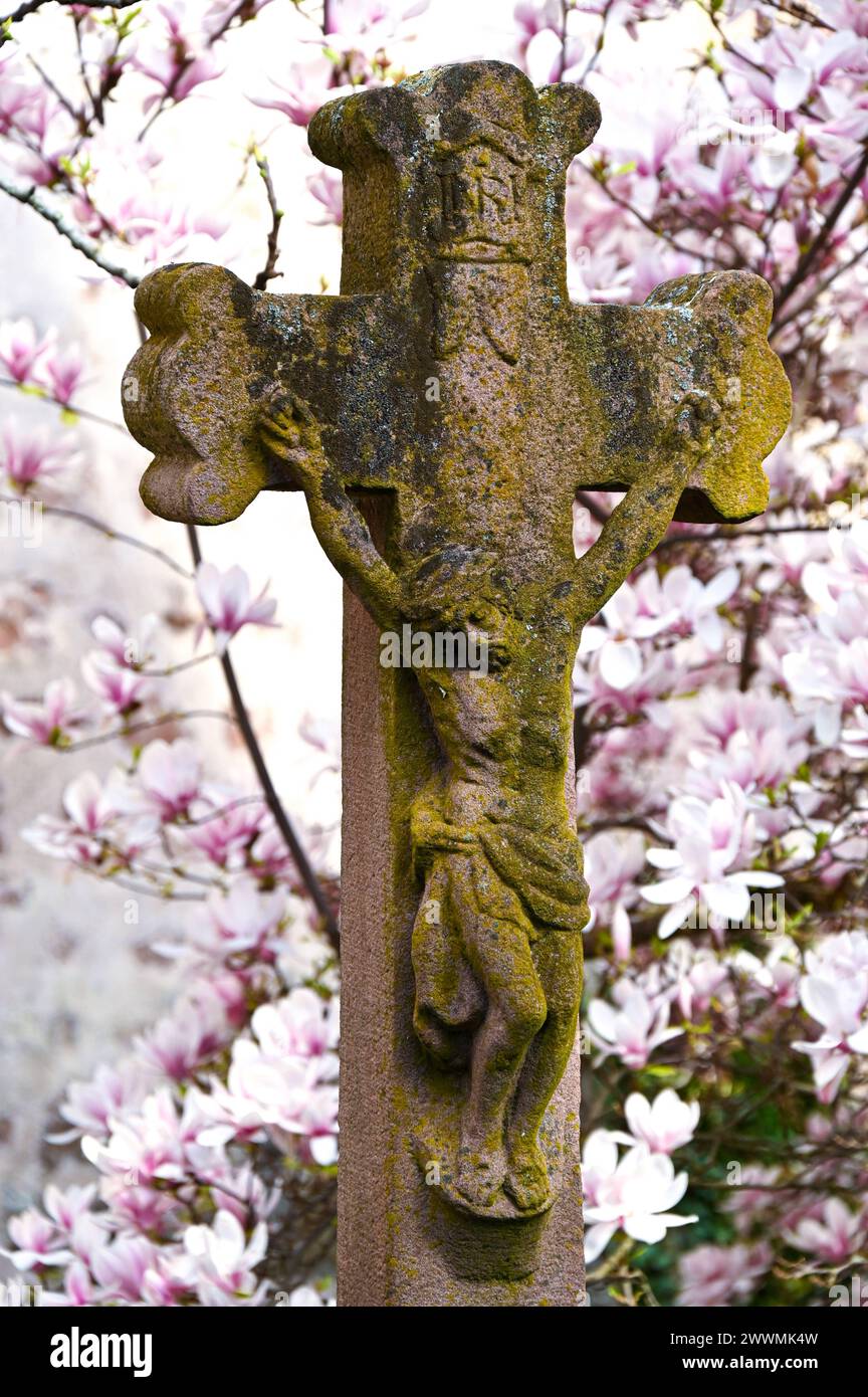 Holzkreuz Mit Sockel 14x7cm - Katholisches Kruzifix Für Tischdekoration