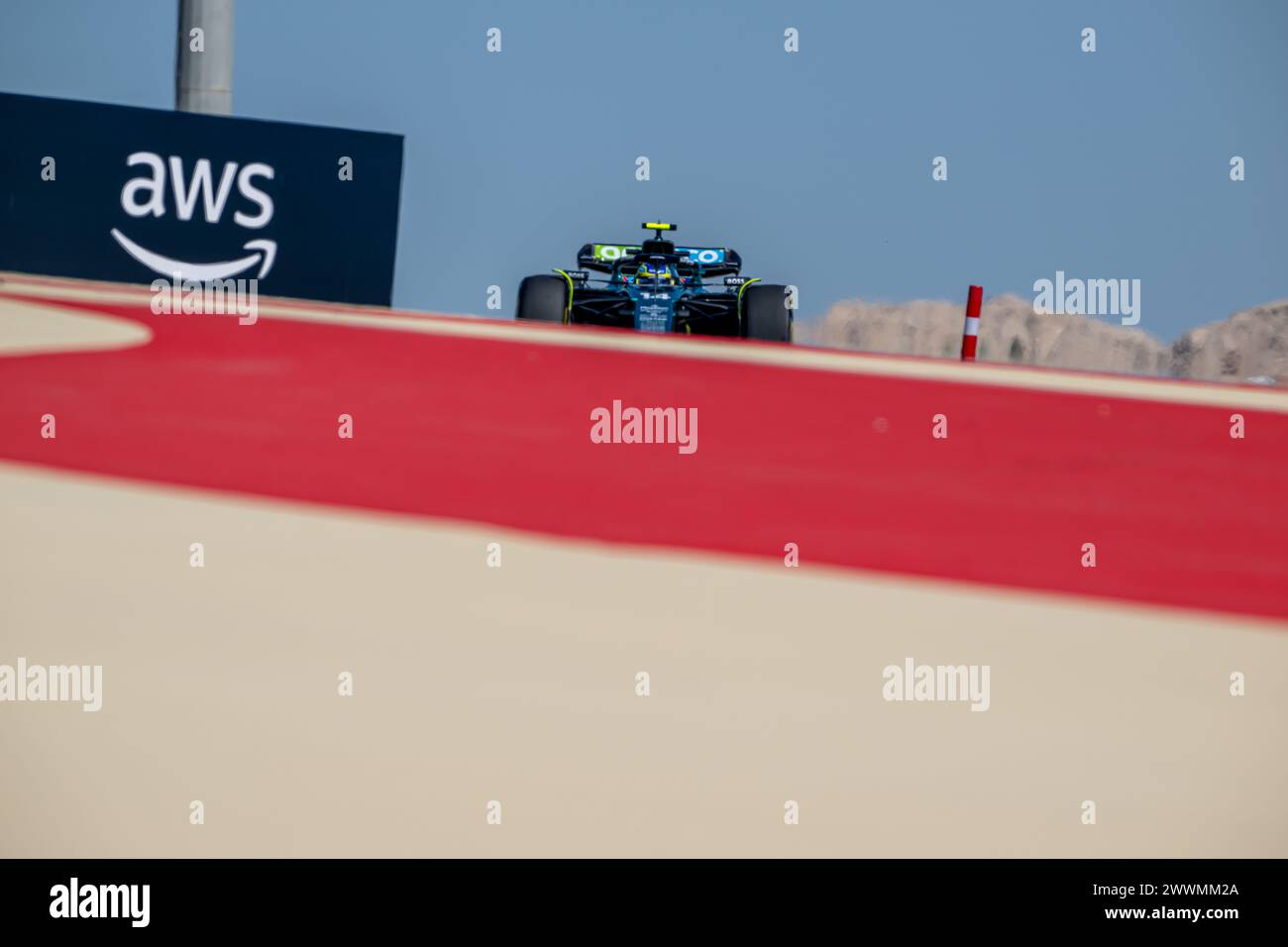 BAHRAIN INTERNATIONAL CIRCUIT, BAHRAIN - FEBRUARY 21: Fernando Alonso, Aston Martin F1 AMR23 during the Bahrain Testing at Bahrain International Circuit on February 21, 2024 in Sakhir, Bahrain. (Photo by Michael Potts/BSR Agency) Stock Photo
