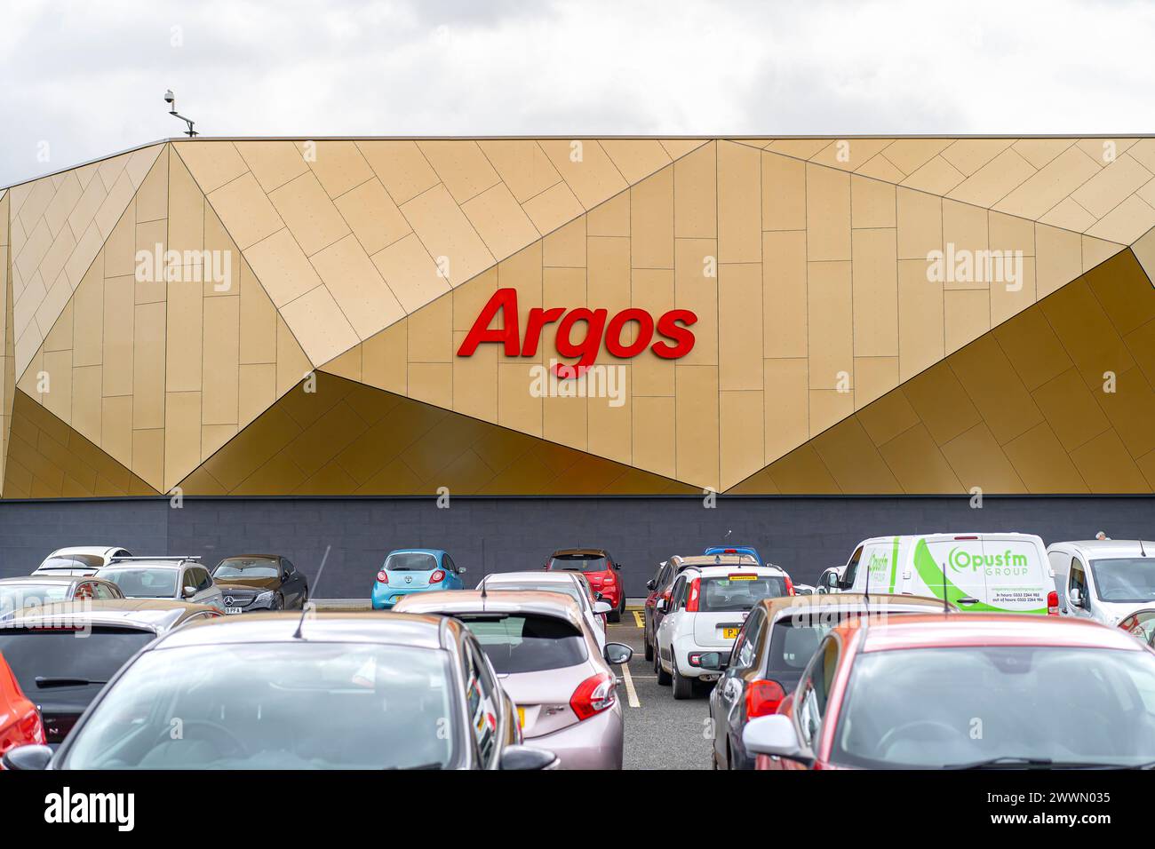Merry hill shopping centre hires stock photography and images Alamy