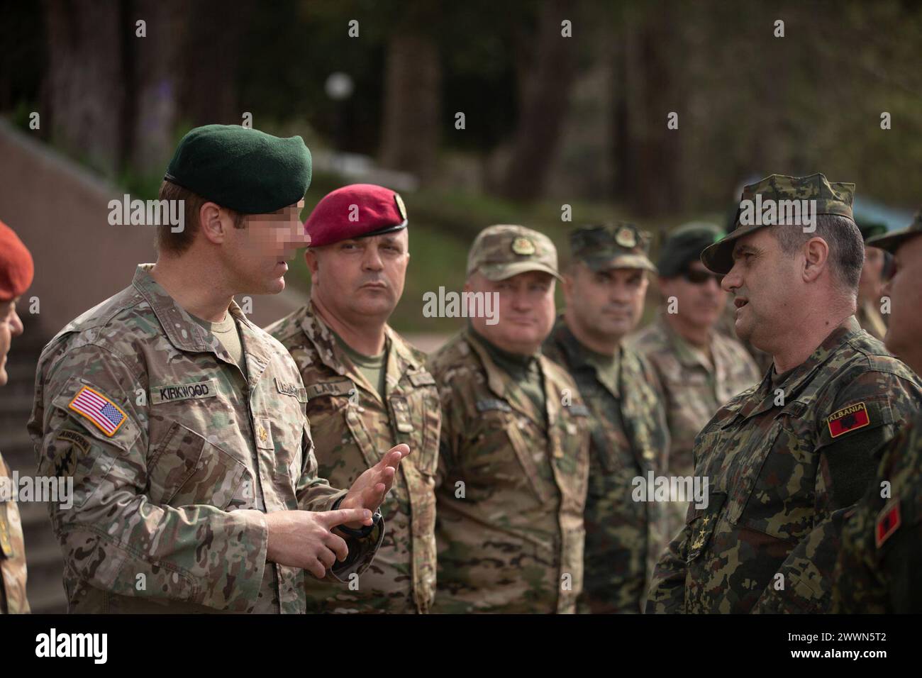 Albanian special operations forces soldiers and U.S. Green Berets ...