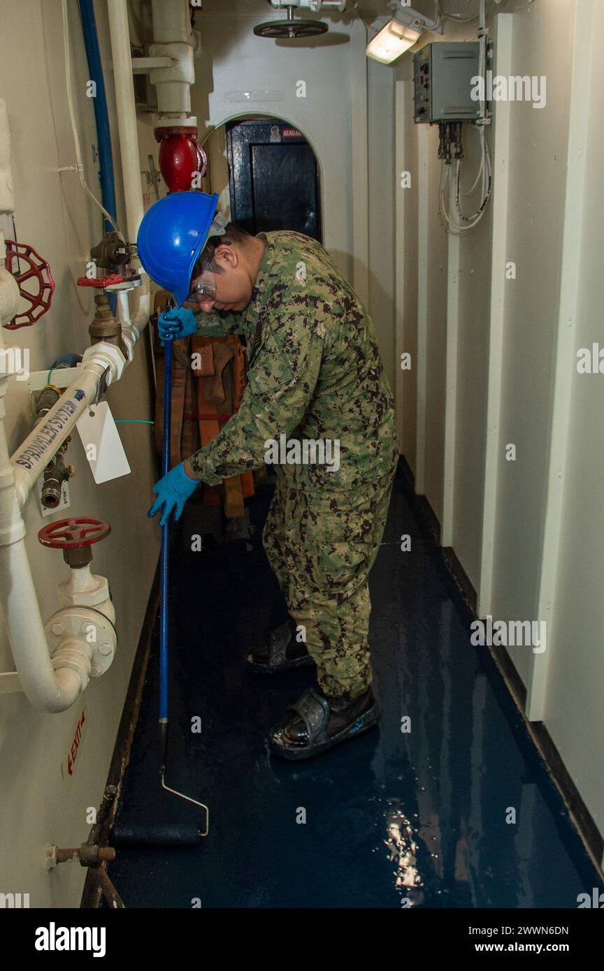 240228NRQ1591057 YOKOSUKA, Japan (Feb. 28, 2024) Aviation Boatswain’s Mate (Launch and