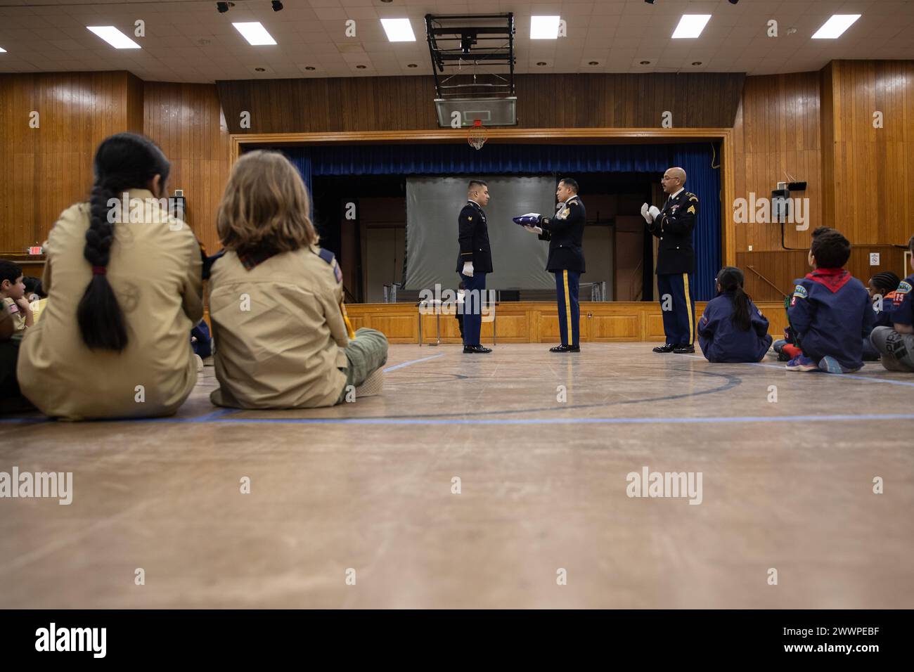 U.S. Army Soldiers with Able Company, Recruiting and Retention ...