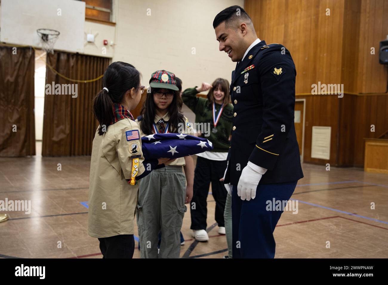 U.S. Army Soldiers with Able Company, Recruiting and Retention ...