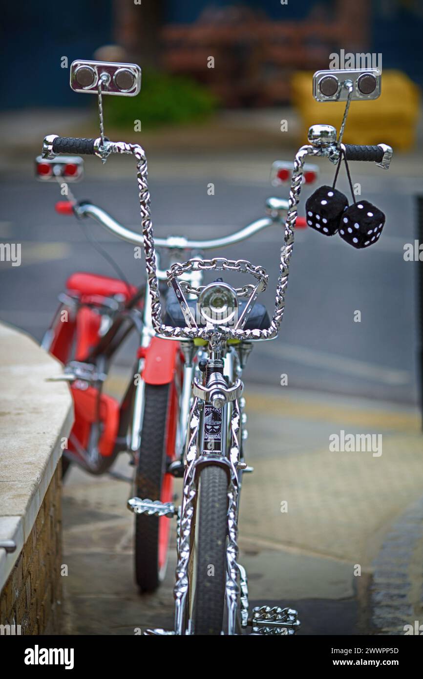 Lowrider bicycle hi res stock photography and images Alamy
