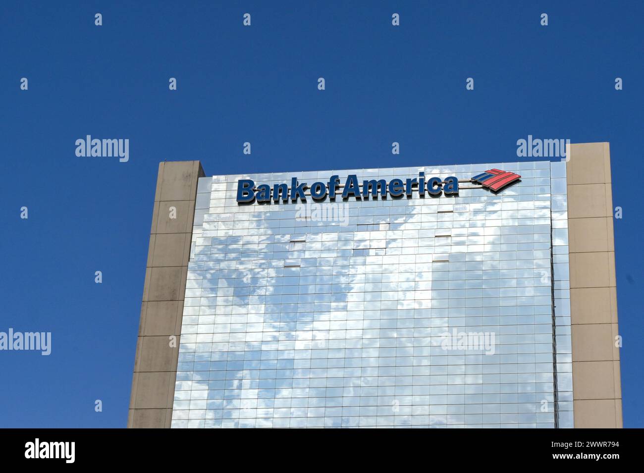 Bank of america brand and logo hi-res stock photography and images - Alamy