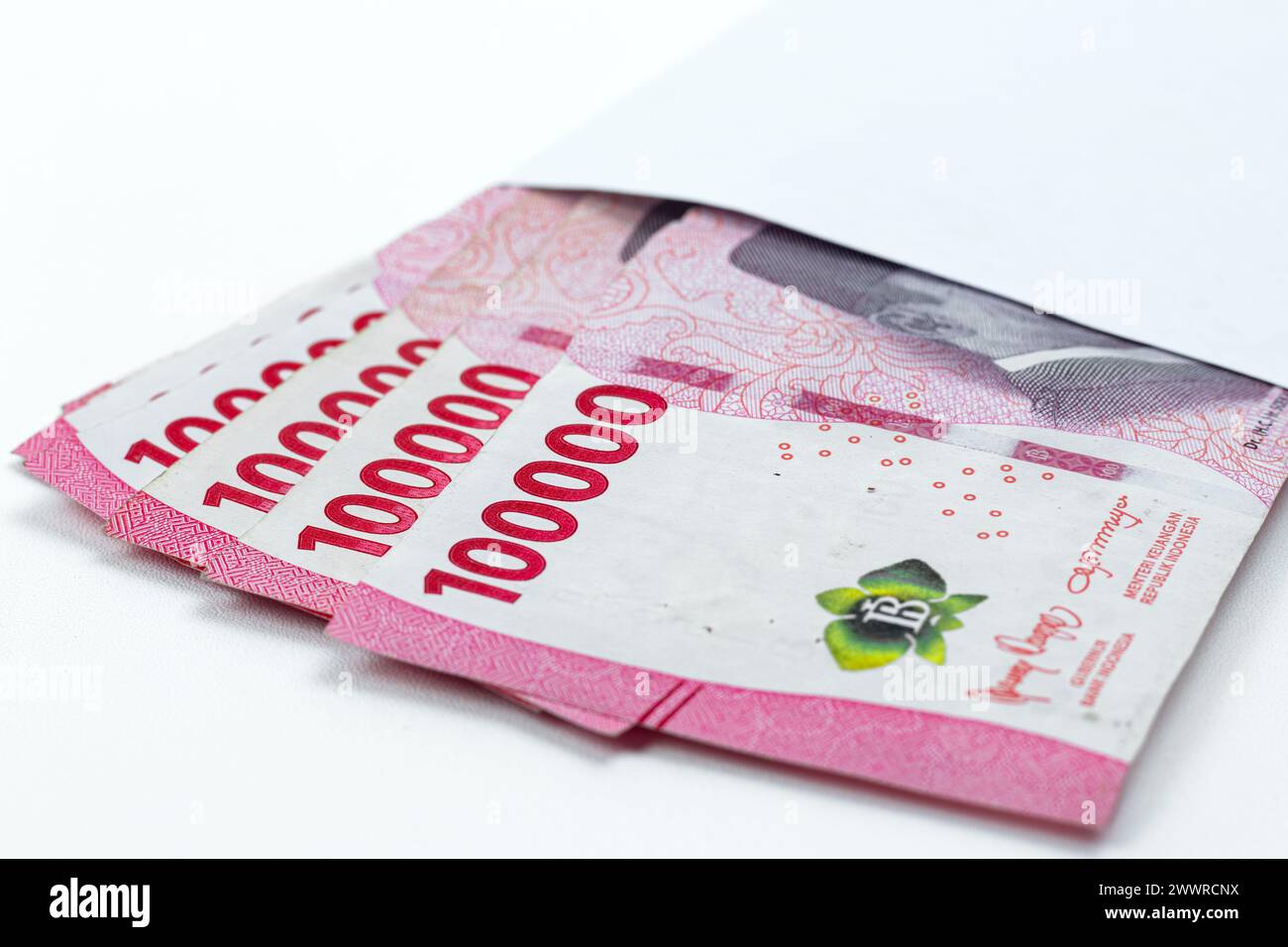 1 Million Indonesian Rupiah (10 X 100,000 IDR Banknotes) – Circulated, Authentic 2022 Indonesia Currency