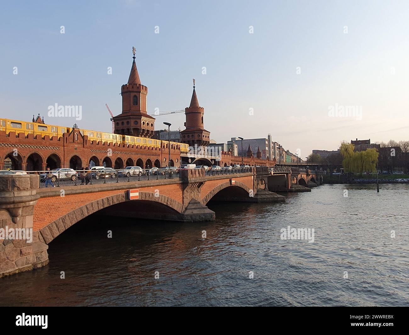Arched brick architecture hi-res stock photography and images - Alamy