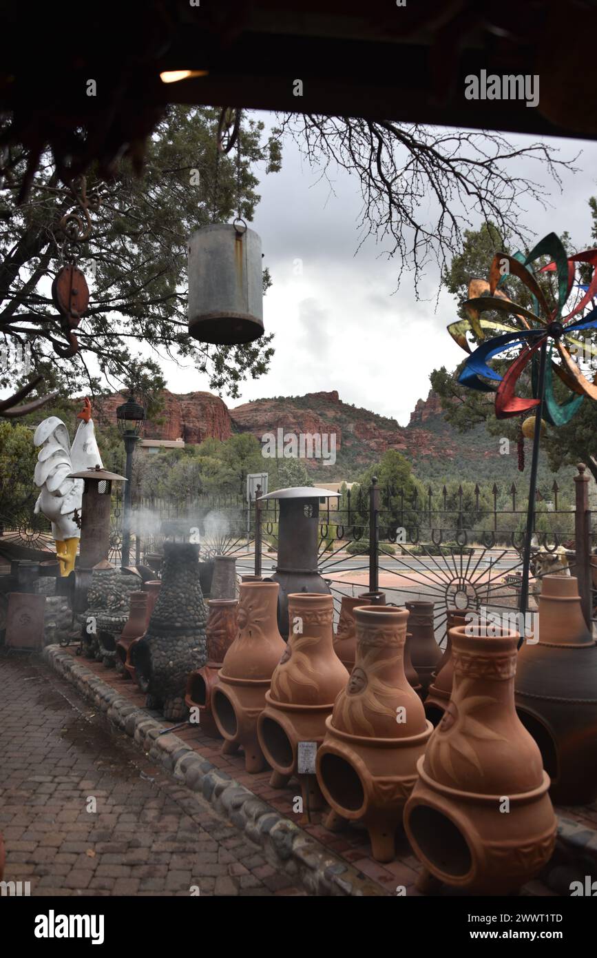 Sedona, AZ USA 2/3/2024.. Son Silver West Galleries. Beautiful vintage signs, Kodak, Bob’s Big Boy sign, wind spinners, Mexican lawn ornaments, chili Stock Photo