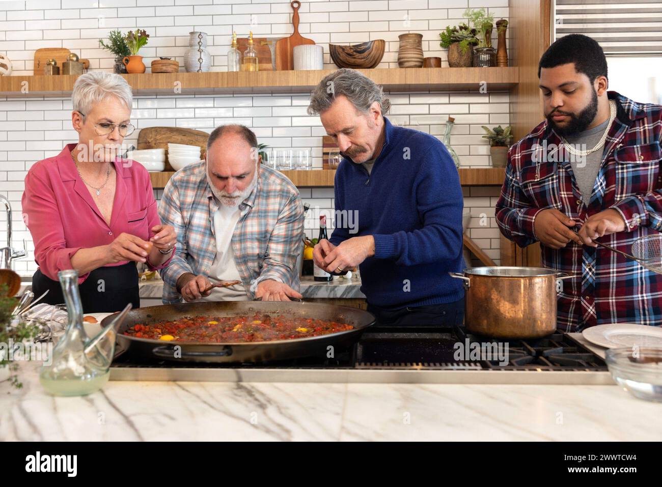 DINNER PARTY DIARIES WITH JOSE ANDRES, from left Jamie Lee Curtis(01)