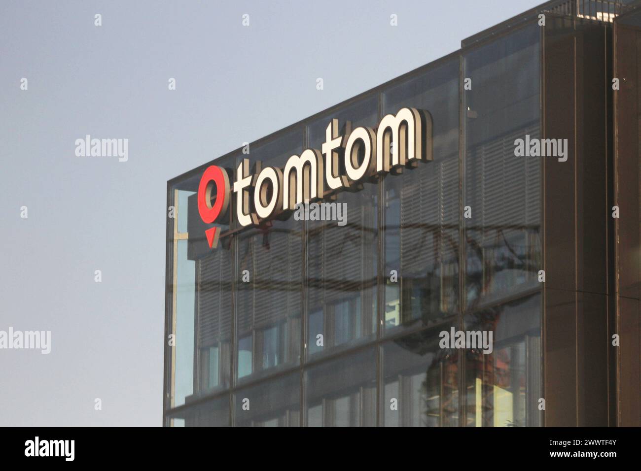 Tom tom tomtom logo hires stock photography and images Alamy