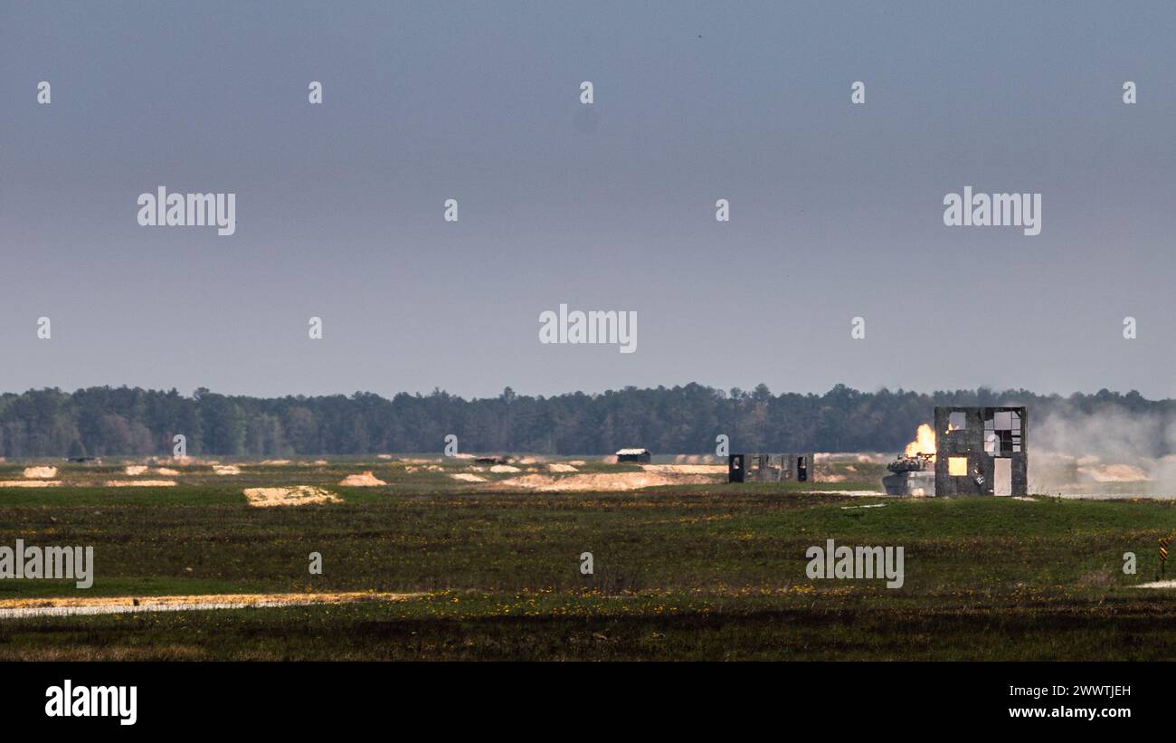 U.S. Army Soldiers with 3rd Battalion, 67th Armored Regiment, 2nd ...