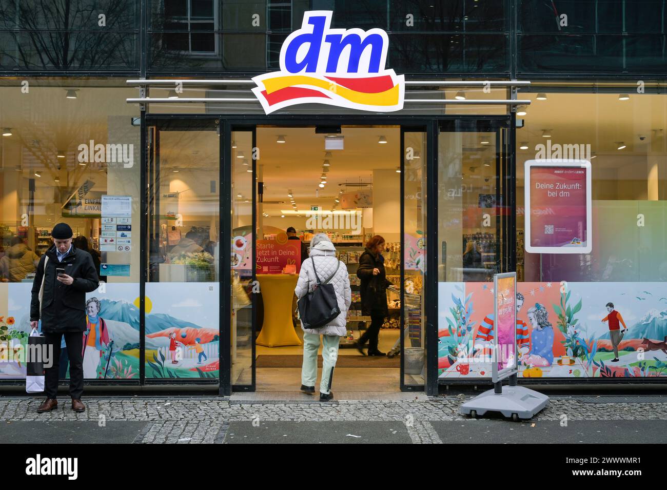 l carnitin dm drogerie markt hi-res stock photography and images - Page 4 esther formula