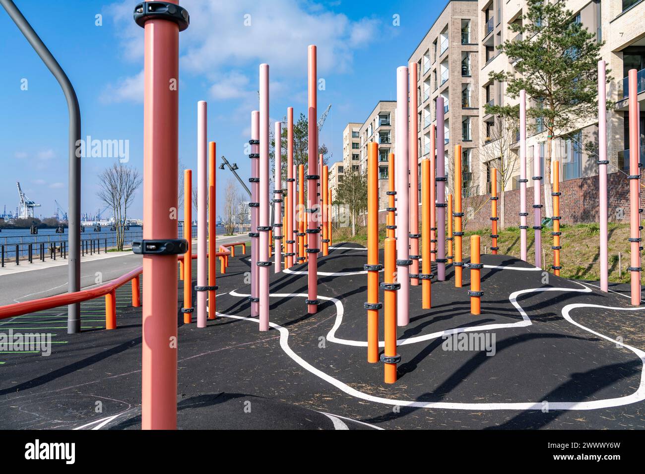 Promenade Kirchenpauerkai, Hafencity Hamburg, new district on the Elbe, on the site of the former free port, residential units for 14,000 people, 3,00 Stock Photo