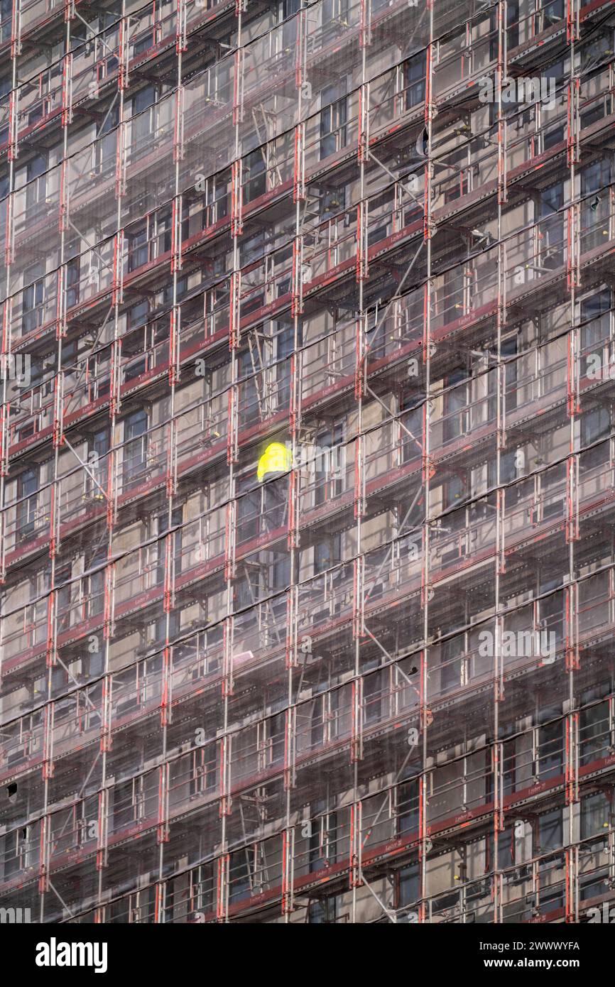 Construction workers on building sites in the east of Hafencity Hamburg, office building, new district on the Elbe, on the site of the former free por Stock Photo