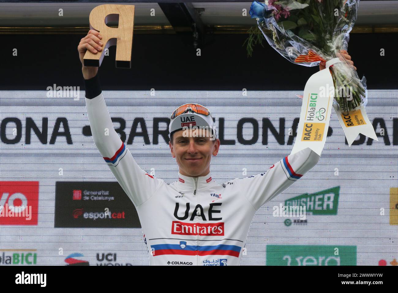 Tadej Pogacar Dominates Vuelta Stage 4, Closes in on Grand Tour Sweep Tadej Pogacar Dominates Vuelta Stage 4, Closes in on Grand Tour Sweep