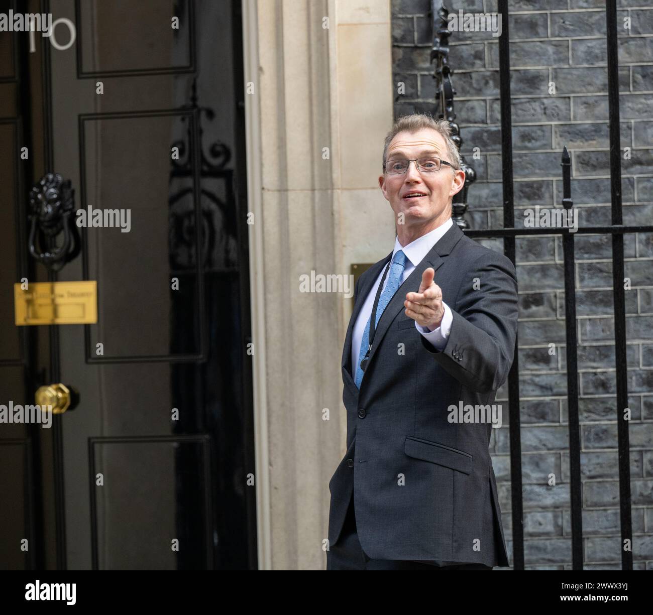 London, UK. 26th Mar, 2024. David TC Davies, Welsh Secretary, arrives at a cabinet meeting at 10 Downing Street London. Credit: Ian Davidson/Alamy Live News Stock Photo