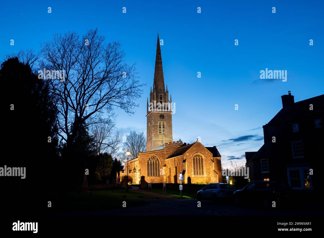 St Peter and St Paul's Church in Kings Sutton at dusk.  Kings Sutton, Northamptonshire, England Stock Photo