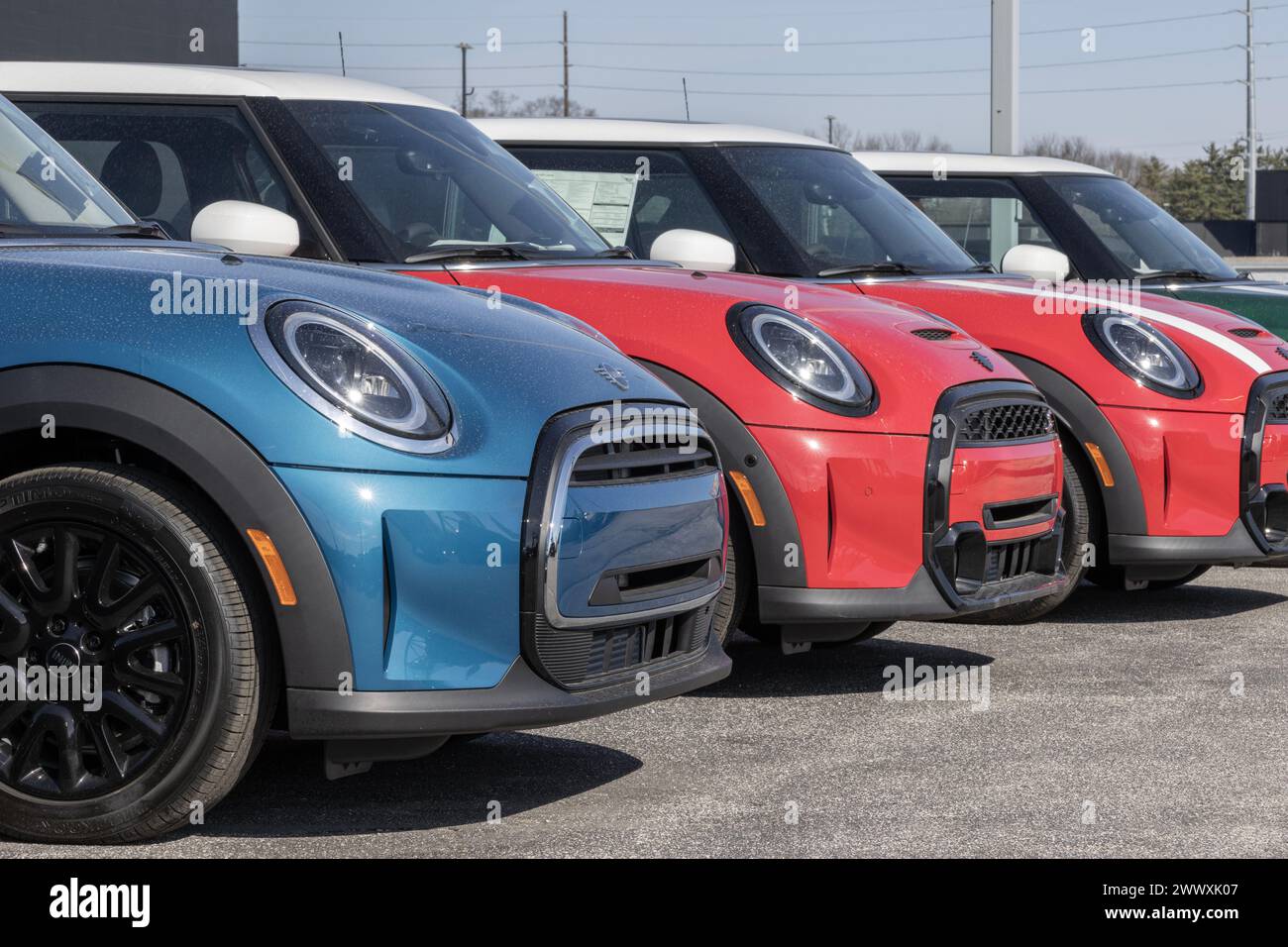 Indianapolis - March 24, 2024: Mini Hardtop display at a dealership. MINI offers cars in Countryman, Hardtop 2 or 4 Door, Convertible and Clubman mode Stock Photo